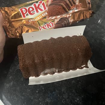 Yeni Alınan Kekte Küf Oluşumu İle Karşılaştım