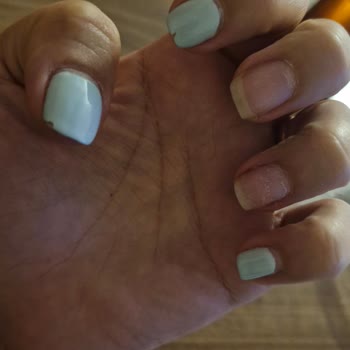 Kalıcı Oje Uygulaması Bir Haftada Soyuldu, Şikayetim Çözümsüz Kaldı