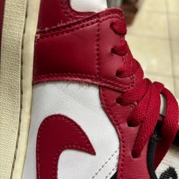 Nike Ayakkabımda Dikiş Ve Boya Sorunları Yaşadım