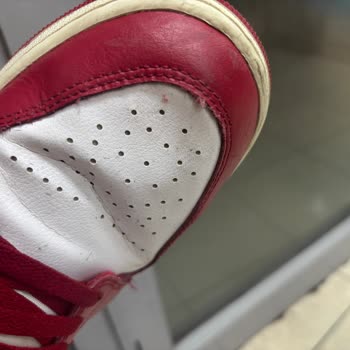 Nike Ayakkabımda Dikiş Ve Boya Sorunları Yaşadım