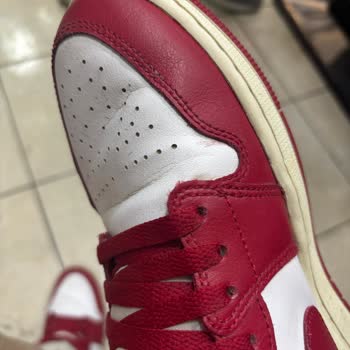 Nike Ayakkabımda Dikiş Ve Boya Sorunları Yaşadım