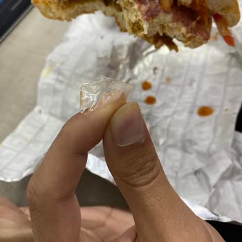 Arby's Bolu AVM Şubesinde Menüden Plastik Poşet Çıktı, Hijyen Sıfır