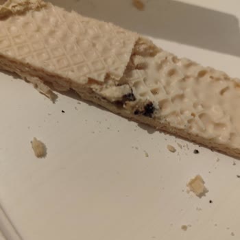 Migros'tan Aldığım Ülker Deluxe Gofret Küflü Çıktı