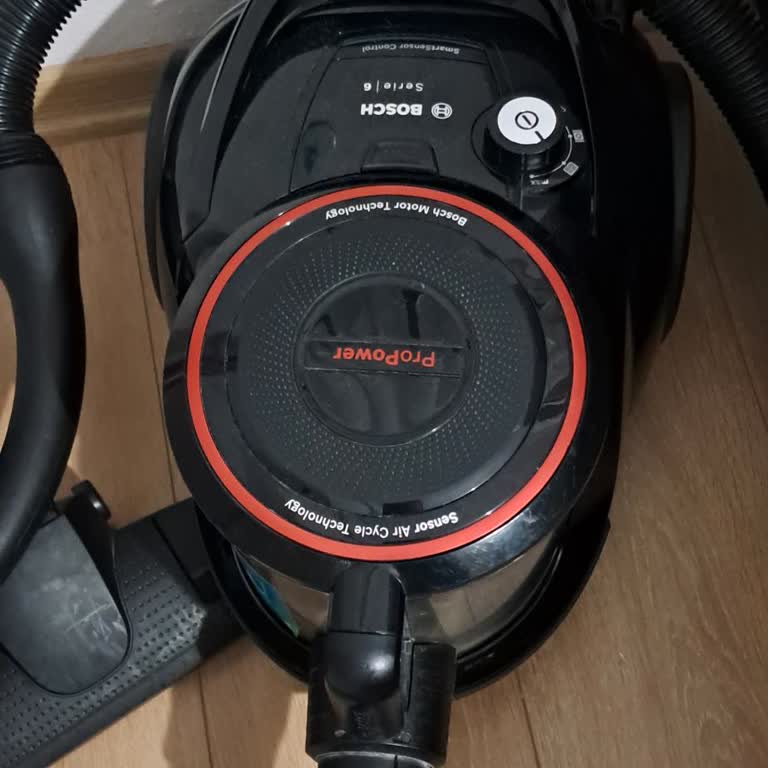 Bosch Elektrikli Süpürge Sürekli Kırmızı Işık Yakıp Kapanıyor