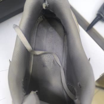 FLO'dan Aldığım Ayakkabı Kısa Sürede Yırtıldı, Kusur Bana Yüklendi