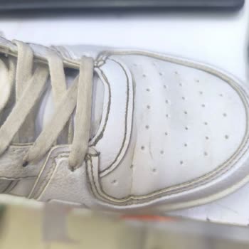 FLO'dan Aldığım Ayakkabı Kısa Sürede Yırtıldı, Kusur Bana Yüklendi