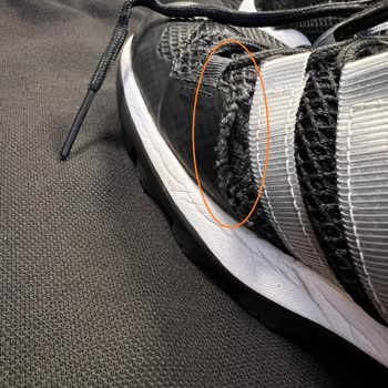 Garantili Satılan Adidas Ayakkabı 1 Yılda Deforme Oldu, Hakem Heyeti Mağduriyetimi Göz Ardı Etti!