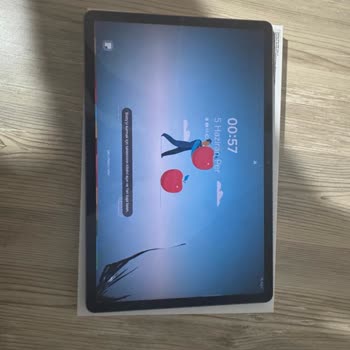 Şarja Takılıyken Kendi Kendine Yamulan Ve Kırılan Tablet