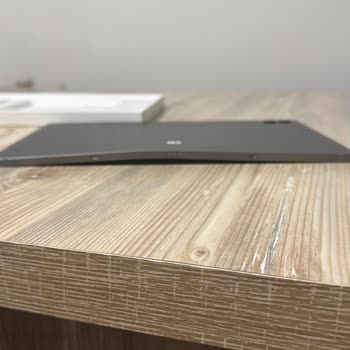 Şarja Takılıyken Kendi Kendine Yamulan Ve Kırılan Tablet