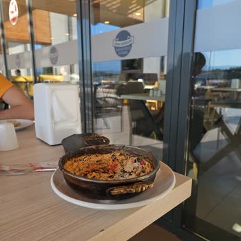 Kötü Hijyen Ve Hizmet, Yüksek Fiyat