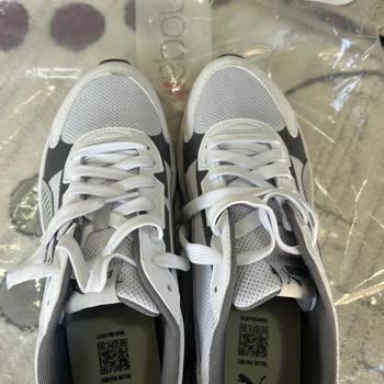 Puma Ayakkabıda Kesim Hatası Mağaza Tarafından Çözülmedi