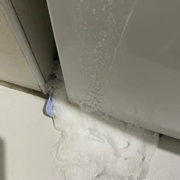 Mans Tıraş Köpüğü Kendi Kendine Patlayıp Zarar Veriyor