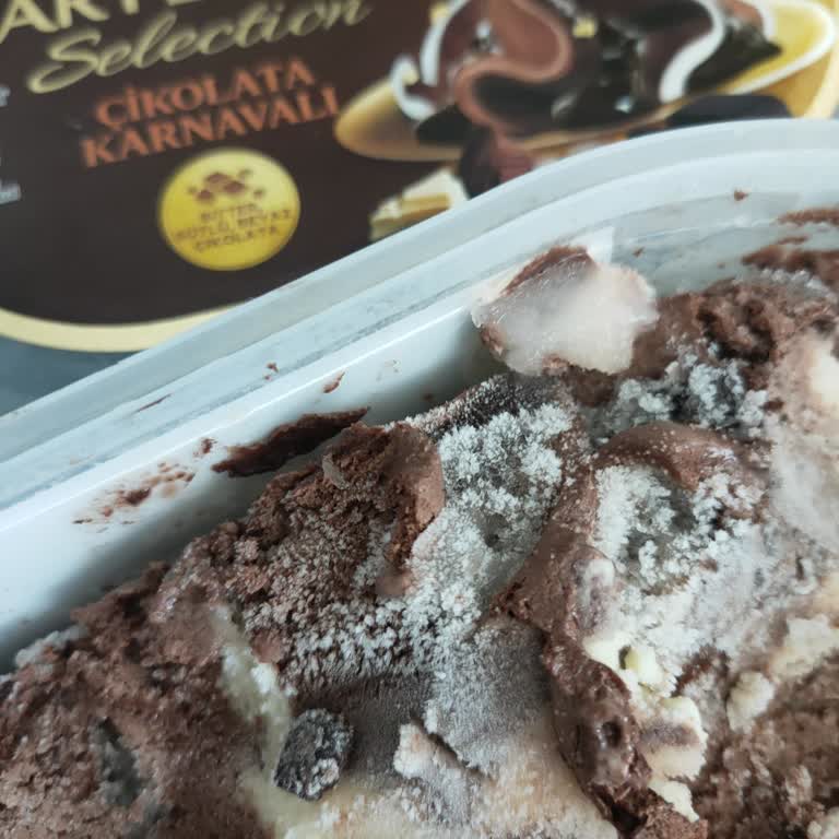 Donmuş Ve Bozulmuş Dondurma Satışı