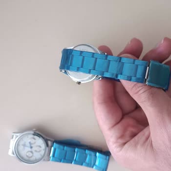 Siparişim Yerine Alakasız Saatler Gönderdiler Mesajlarıma Cevap Yok