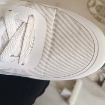 Reebok Koşu Ayakkabısındaki Leke İçin İade Ve Değişim Taleplerim Reddedildi