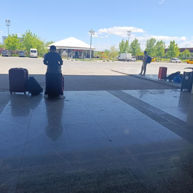 Sürekli Geciken Otobüsler Nedeniyle Yaşanan Mağduriyet