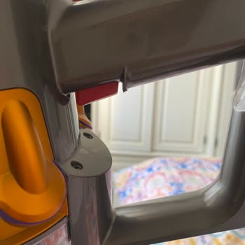 Dyson Süpürgemin Parçaları Sürekli Bozuluyor, Garanti Sonrası Destek Alamıyorum