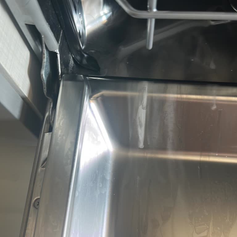 Çamaşır Makinesinde Geçmeyen Leke Problemi Ve Yetersiz Servis Desteği