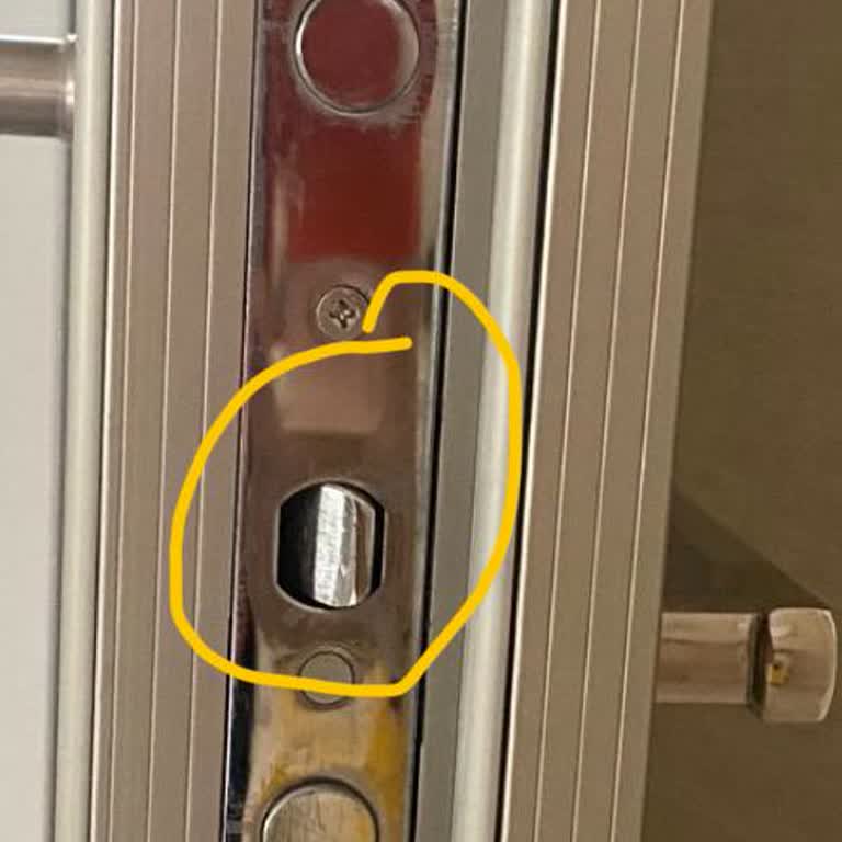 Sur Çelik Kapı Kilit Arızası İçin Yüksek Servis Ücretiyle Karşılaştım