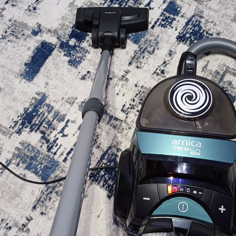 Arnica Küçük Ev Aletleri Tesla Premium Süpürgenin Metal Boru Tasarımı Kullanımda Sorun Yaratıyor