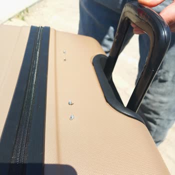 Aldığım Valiz Kısa Sürede Bozuldu, İade Ve Çözüm Sağlanmıyor