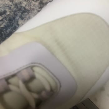 Calvin Klein Spor Ayakkabının Temizlenmemesi Ve Kolay Kirlenmesi