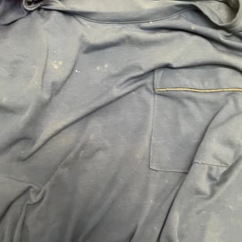 Deterjan Kullanımı Sonrası Tişörtlerde Beyaz Leke Sorunu