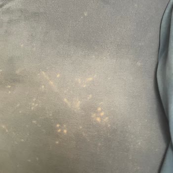 Deterjan Kullanımı Sonrası Tişörtlerde Beyaz Leke Sorunu