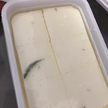 Son Kullanma Tarihi Geçmemiş Peynir Bozuk Çıktı!