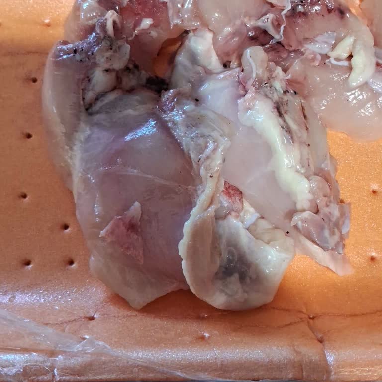 Aldığım Tavuk Filetoda Yağ Ve Siyahlıklar Vardı, Hayal Kırıklığına Uğradım