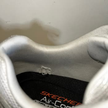 Skechers Ayakkabıda Kısa Sürede İç Topuk Astarı Yırtılması Ve Deformasyon