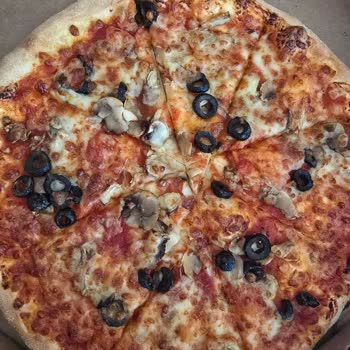 Domino's Pizza Pizza Siparişimde Eksik Ve Kalitesiz Ürünler Hayal Kırıklığı Yaşattı
