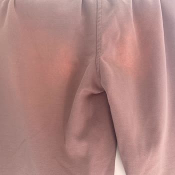 ABC Sıvı Deterjan Kıyafetlerimde Leke Ve Renk Bozulmasına Sebep Oldu