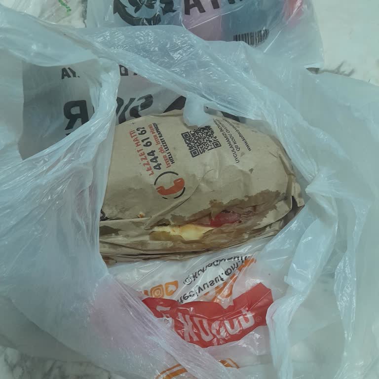 Köfteci Yusuf Siparişim Geç Ve Soğuk Geldi Param Boşa Gitti