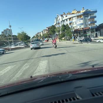 Kuryenizin Tehlikeli Manevrası Sonucu Çocuğum Yaralandı