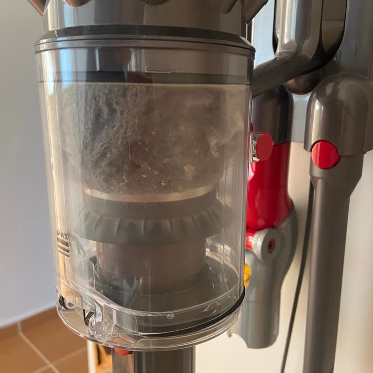 Dyson V12 Süpürgede Toz Haznesi Sorunu Ve Müşteri Hizmetlerine Ulaşamama