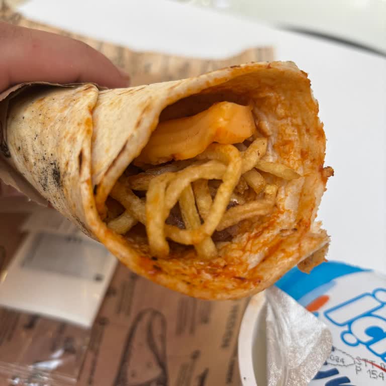 Dürümle Dönerde Donuk Peynir Ve Yetersiz Miktar Sorunu