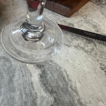 Kırık Tabak Ve Bardaklarla Yapılan Servis Hayal Kırıklığı Yarattı