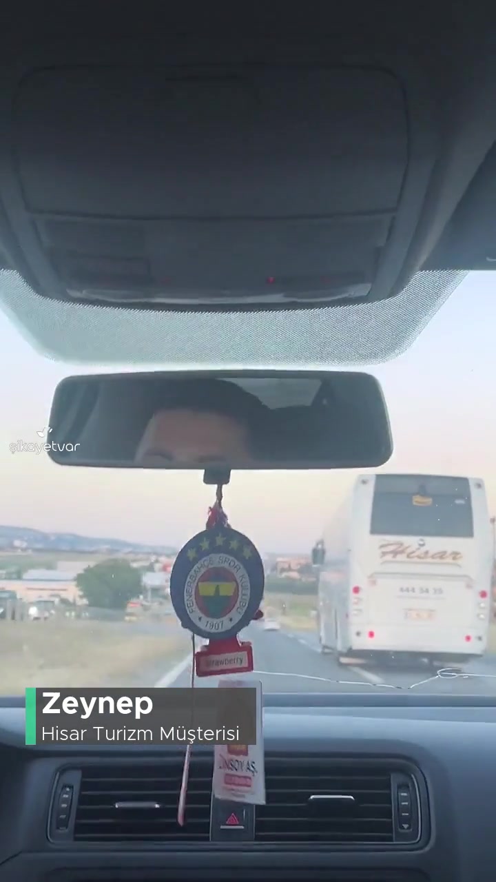 Hisar Turizm Yolcu Otobüsü Şoförünün Tehlikeli Tavırları! videonun kapak resmi
