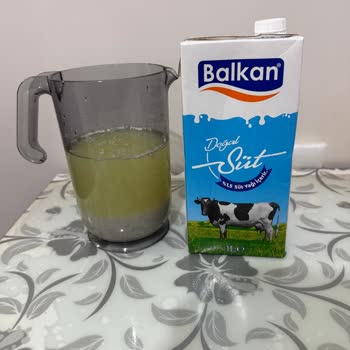 Marketlerden Alınan Sütlerde Bozuk Ürün Sorunu Tekrar Ediyor