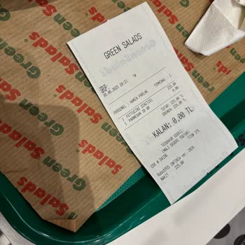 Yemekte Plastik Parça Ve Küçük Tavuk Boyutu Şikayeti