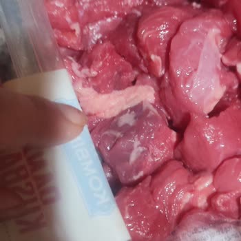 A101 Kapıda'dan Bozuk Ve Son Kullanım Tarihi Yakın Et Gönderildi