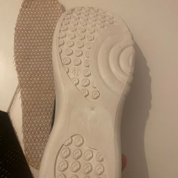 Beklentileri Karşılamayan Ortopedik Ayakkabı Deneyimi Ve İletişim Sorunu