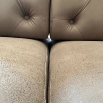 Aldığım Koltuk Defolu Çıktı, Mağaza İlgisiz Ve Çözüm Sunmuyor