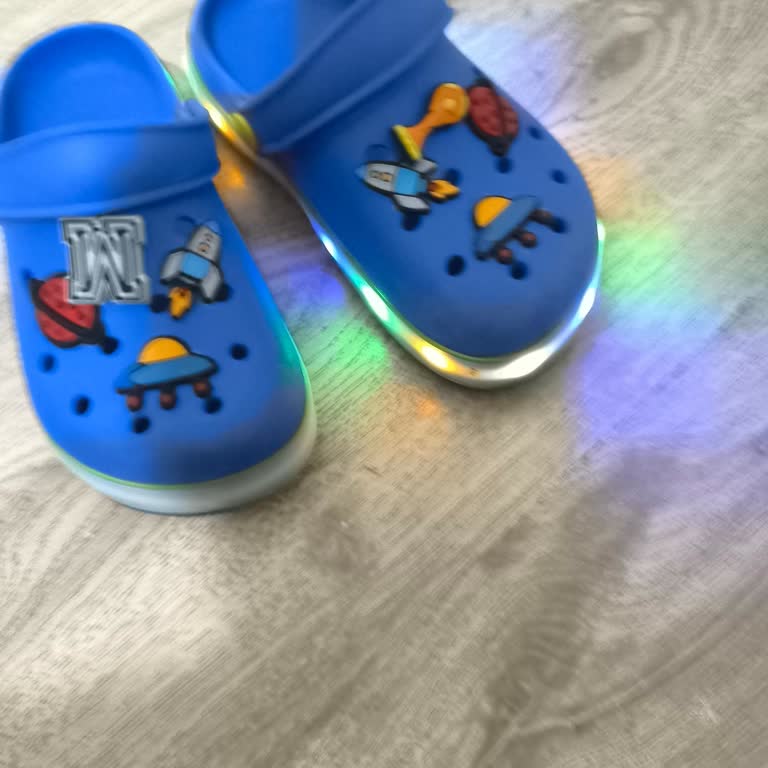 Işıklı Terlik İkinci Günde Bozuldu, Değişim Talebim Var