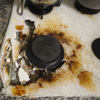 Arçelik Ankastre Fırın Camı Tekrar Patladı, Kullanıcı Hatası Denilerek Sorumluluk Alınmıyor