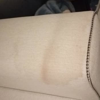 Koltuk Takımlarında Kimyasal Renk Yayılması Ve Firmanın İlgisizliği