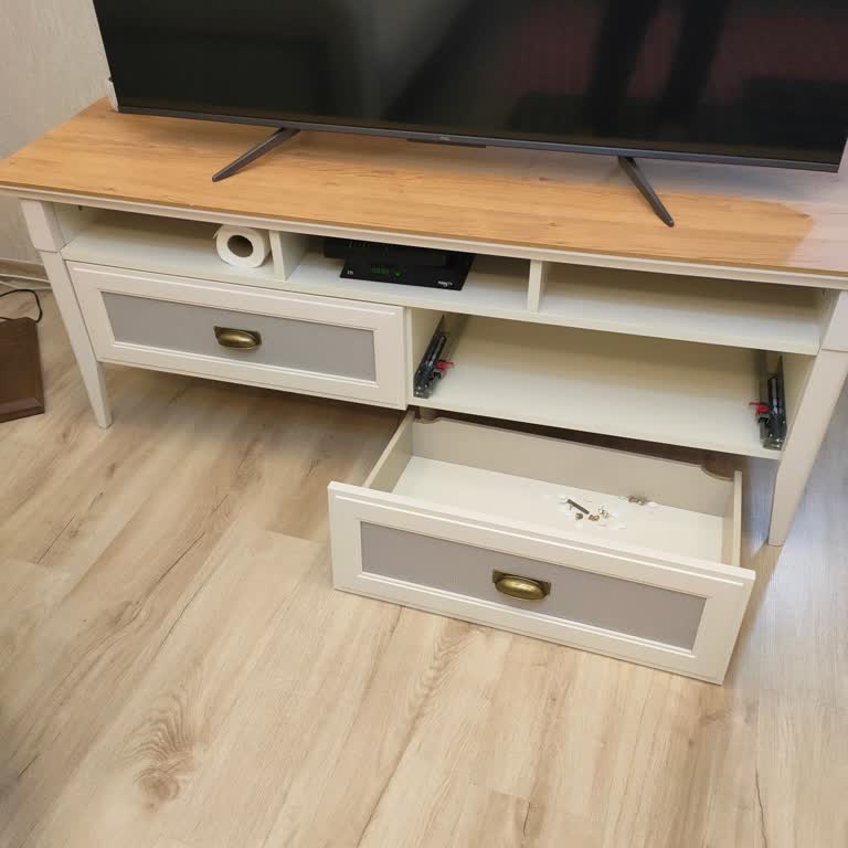 Doğtaş TV Ünitesi Teslimatında Hasar Ve Sözlerin Tutulmaması Mağduriyet Yaşadım