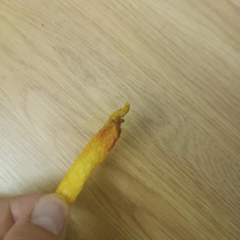 Superfresh Donmuş Patatesten Çıkan Yabancı Madde Şaşkınlığı