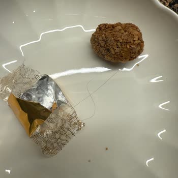 Çikolata Kaplamalı Hurmanın İçinden Saç Çıktı!